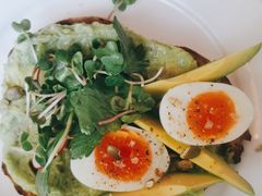 牛油果吐司-Egg•Allday Brunch(襄阳北路店)