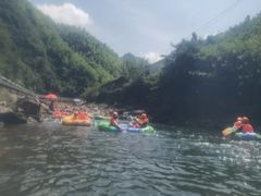 -安吉龙王山峡谷漂流