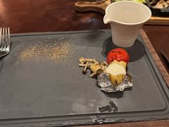 -恰餐厅及酒吧 CHAR Bar & Grill (北京丽都皇冠假日店)