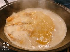 -鲜入围煮花胶鸡海鲜火锅