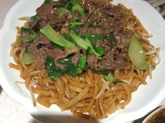 招牌湿炒牛河-潮泰牛肉火锅 · 创于1992年(车公庙店)