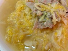 酸菜汆羊肉-尹记门钉肉饼(丰台站店)