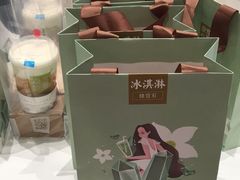 大堂-奈雪的茶(市百一店)