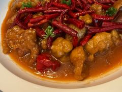 氿式辣烧牛蛙腿配大油条-九福楼大酒店