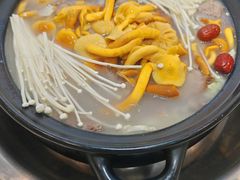 -九寨特色牦牛肉汤锅 羊肉汤锅