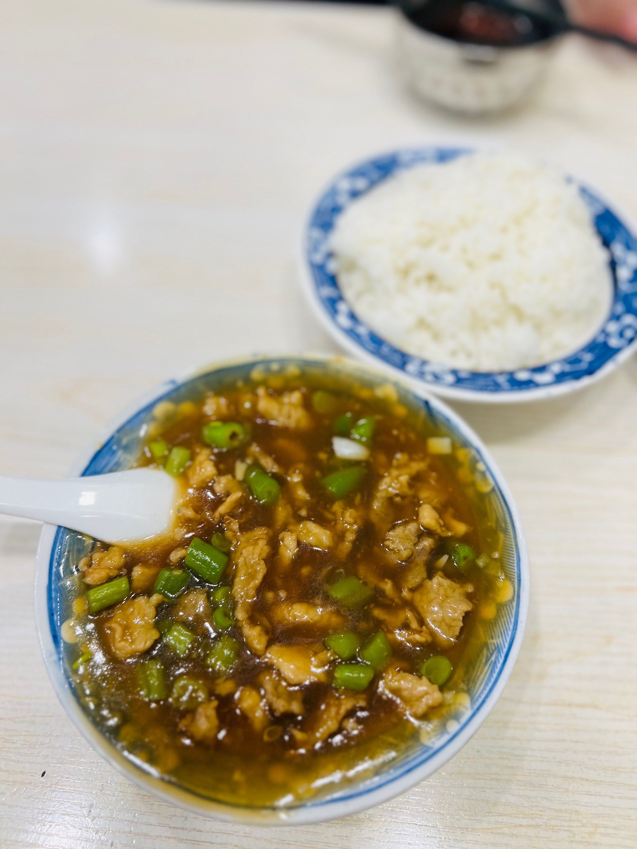 0元玩转这座城
来晋城也算是进入山西了
一直听说过油肉拌饭很