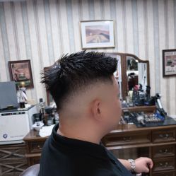 -BarberKiNG男士理发馆Barbershop