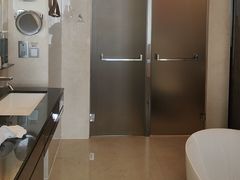 -广州天河希尔顿酒店