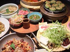 -吃饭皇帝大土家民族菜(正大广场店)