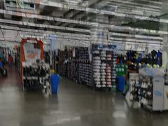 -迪卡侬(顺峰山店)