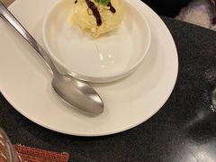 香草冰淇淋-WOLFGANG PUCK KITCHEN & BAR(迪士尼小镇店)