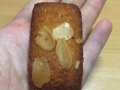 杏仁糕-哈氏·上海哈尔滨食品厂(五角场万达广场店)