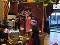 等位区-火舞泰·泰式海鲜火锅餐厅(世纪城店)