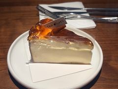 巴斯克芝士蛋糕-Ten Olives甜点