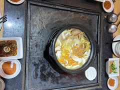 -有一锅·野生菌黑山羊腊排骨火锅(古城北门店)