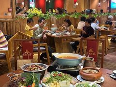 -老滇山寨•云南特色菜•地方菜•民族风情歌舞表演(金碧店)
