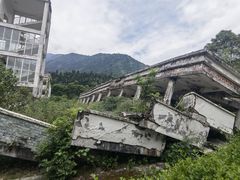 -四川汶川特大地震漩口中学遗址