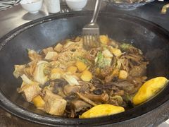 -粘豆包柴火铁锅炖