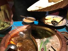 -房子红了鱼豆花重庆老火锅(广厦学院店)