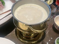 -海派悦庭·海胆烧麦·新融合菜(凯德广场店)