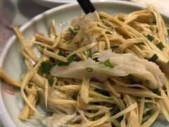 葱香腐竹拌鸭掌-小吊梨汤·北京菜(香山店)