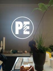 -PE SALON