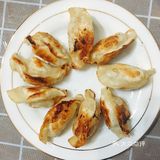 10分钟完成一道家常菜——香煎饺子