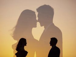 -雪中彩影婚纱摄影·微光艺术中心