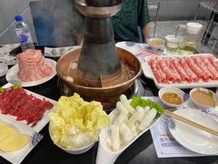 -楼外楼大刀肉传统火锅居(幸福街店)