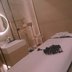 -苑苑vbeauty科技美容SPA