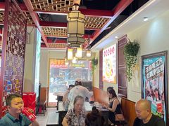 大堂-坛椒鱼·老派赣菜