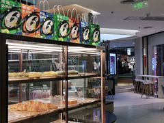 面包甜点陈列柜-奈雪的茶(亨特国际广场店)