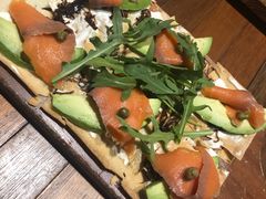 手工烟三文鱼薄披萨-ATLAS COFFEE(雅居乐中心店)