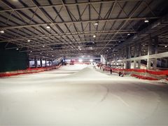 -乔波室内滑雪场