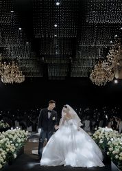 -Renee芮亦婚纱(原丽莎)