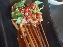 冷串板筋-老谷家黄泥烧鸽子·烧烤