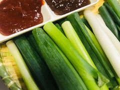 大葱蘸酱-鲁C·尚小炉·淄博烧烤(市北店)