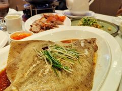 -万龙洲海鲜(大兴绿地缤纷城店)