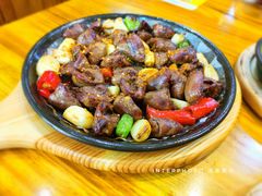 -老东镇啤酒屋海鲜加工·蒸汽海鲜·海鲜烧烤(台东店)