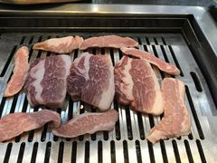 -臻牛烤肉