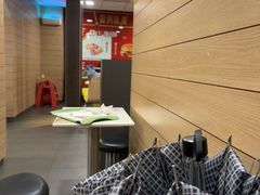 -麦当劳(乳山路店)