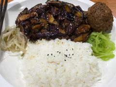 -何太太馄饨面铺(大浒东苑店)