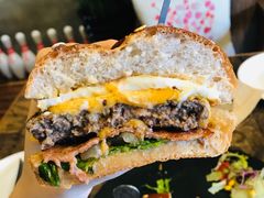 -HIGH FIVE哈福手工汉堡(桂林路店)