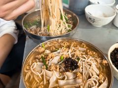 -正宗杨记普洱酸醋米线(总店)