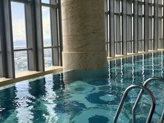 -珠海瑞吉酒店游泳池