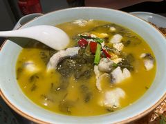 -江城小馆陕南妈妈菜·全球旅行餐厅(钟楼店)