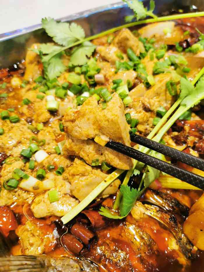 沈姐万州烤鱼(沙坪坝总店)-"就在七中旁边,很好找,公交车,地铁环线下.