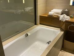 -广州汇华希尔顿逸林酒店