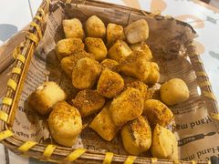 油炸爆浆豆腐-十面欢腾·海鲜面·台式Bistro(长乐路店)