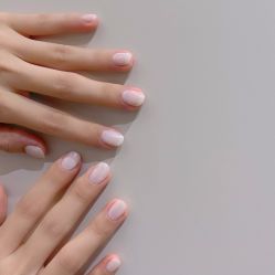 -花岐款式专研健康美甲沙龙
